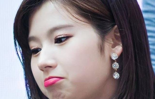 TWICE SANA