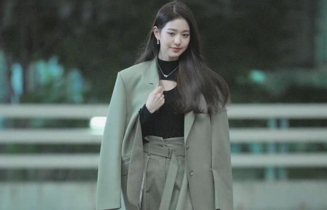 장원영 수트핏
