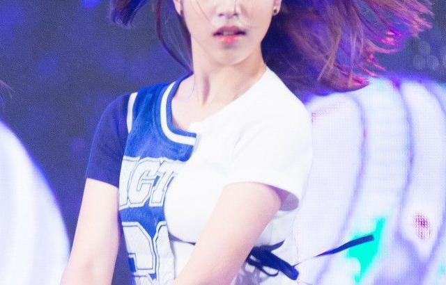 빗속의 여인 미나리.jpg