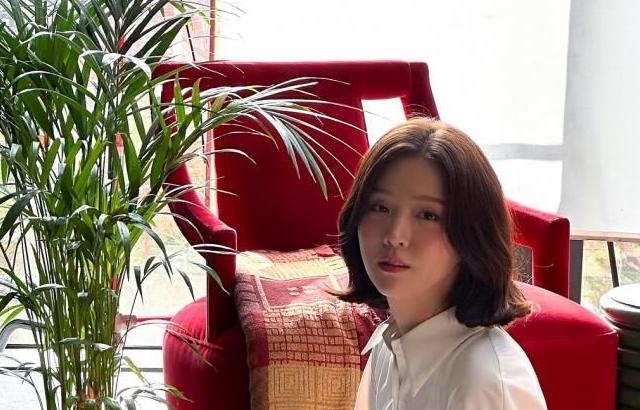 김지은