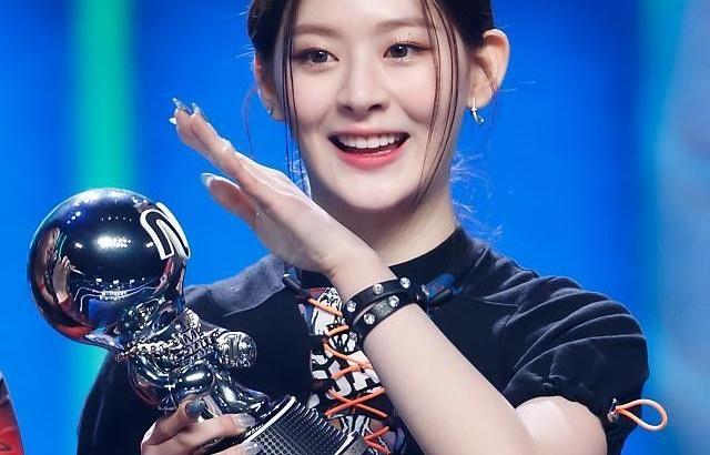 스테이씨 윤세은