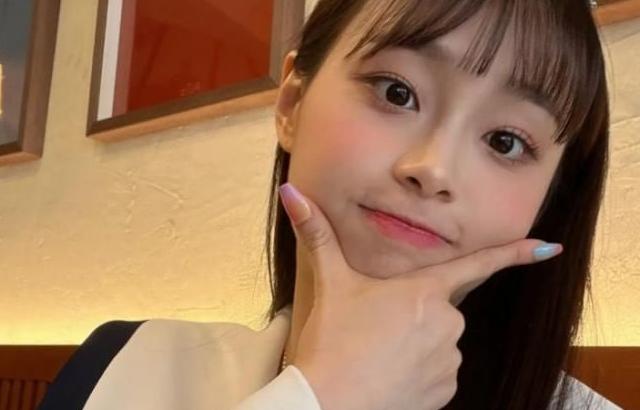 셀카찍는 츄