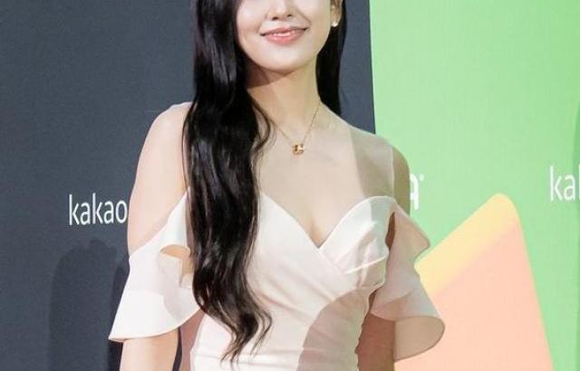 안유진