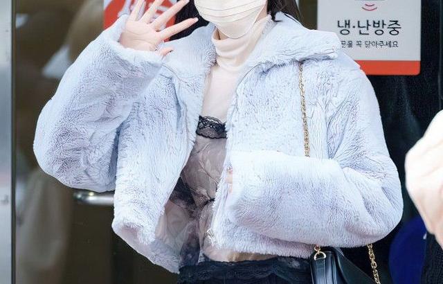 EVERGLOW 왕이런