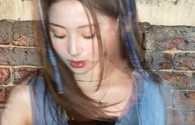 LE SSERAFIM YUNJIN