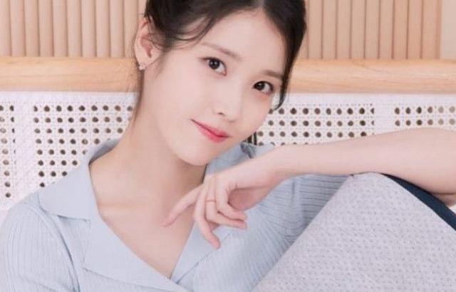 아이유 이브자리