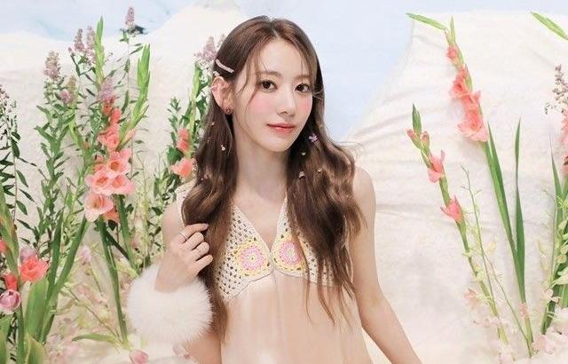 LE SSERAFIM Sakura