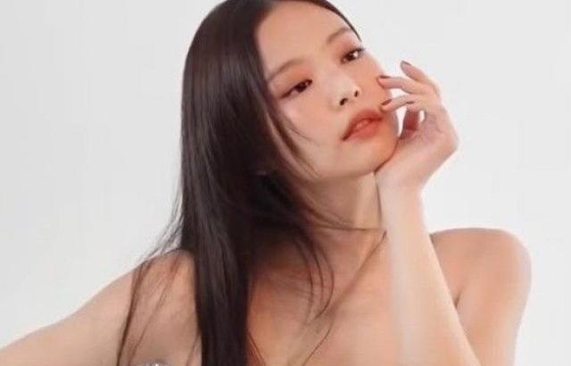 BLACKPINK JENNIE