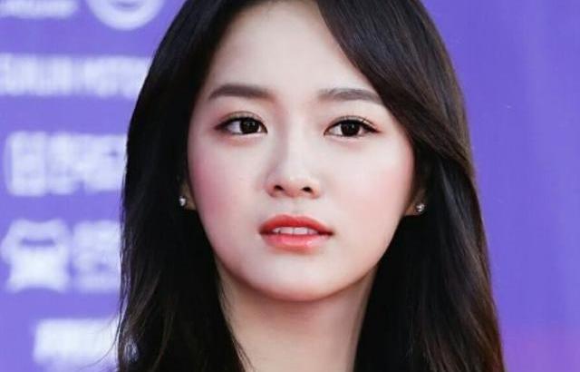 김세정