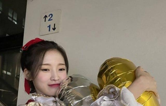 은행장 아린_응원단장