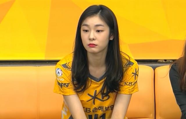 배구 시구하는 연아