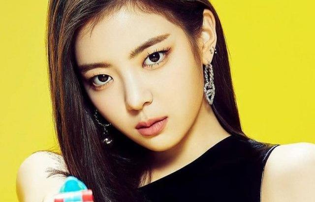 ITZY 리아