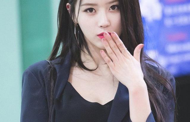 공항에서 러블리즈 블랙미주 화이트수정