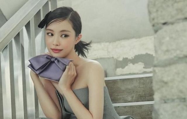 손나은