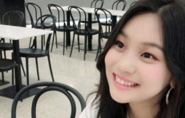 여자친구 엄지.JPG