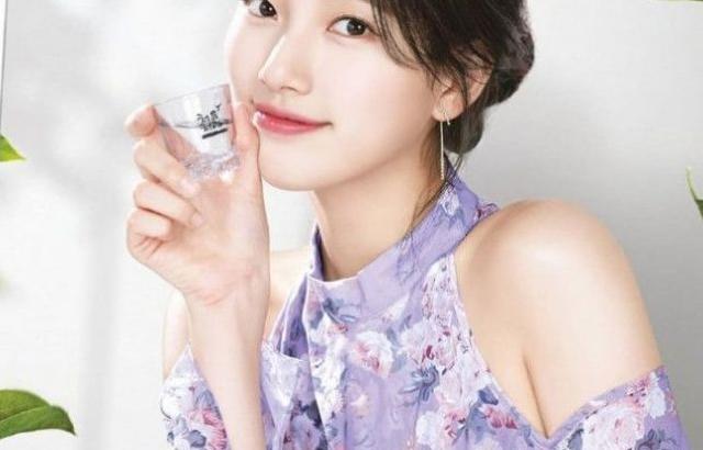 오늘자 수지 처음처럼 new 포스터