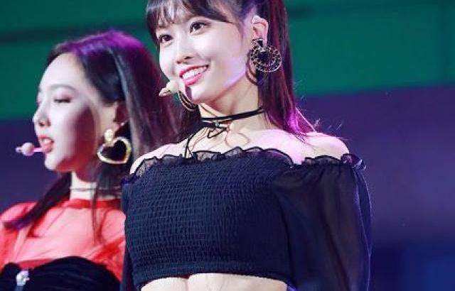 TWICE 모모