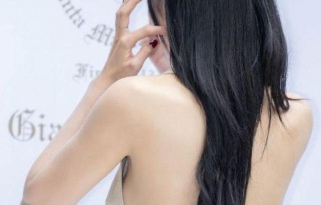 권은비 타투