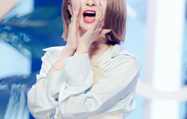 프로미스나인 이나경