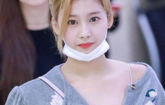 사나