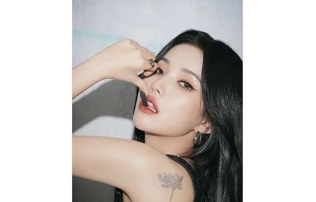 (G)I-DLE SOYEON