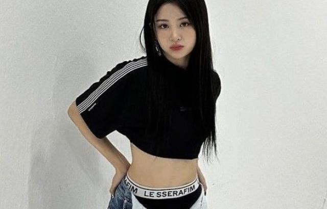 LE-SSERAFIM Yunjin
