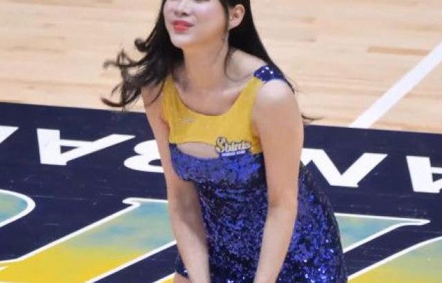 빤짝이는 치어리더 김한나