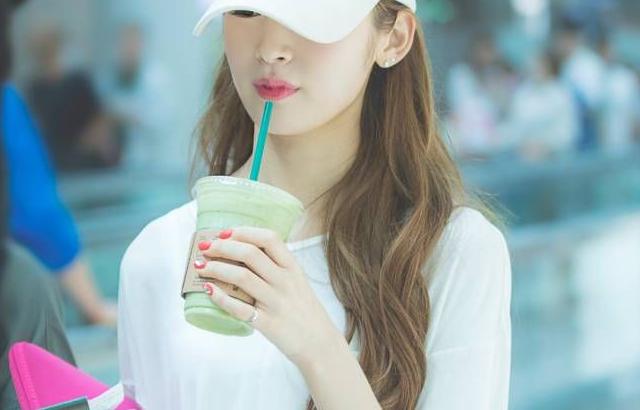 어제자 공항 아린이