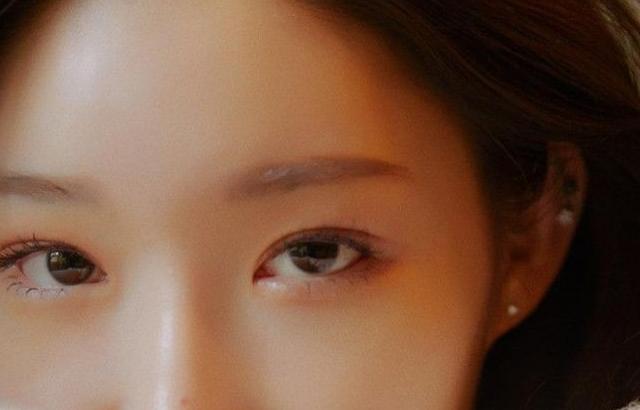 '솔직히 지친다' 청하, 조보아