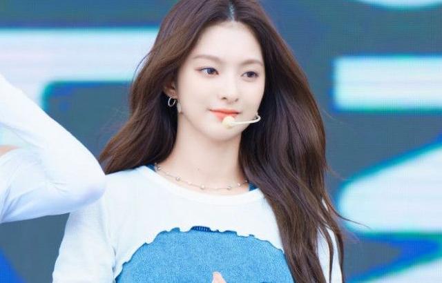 이나경 (프로미스나인)