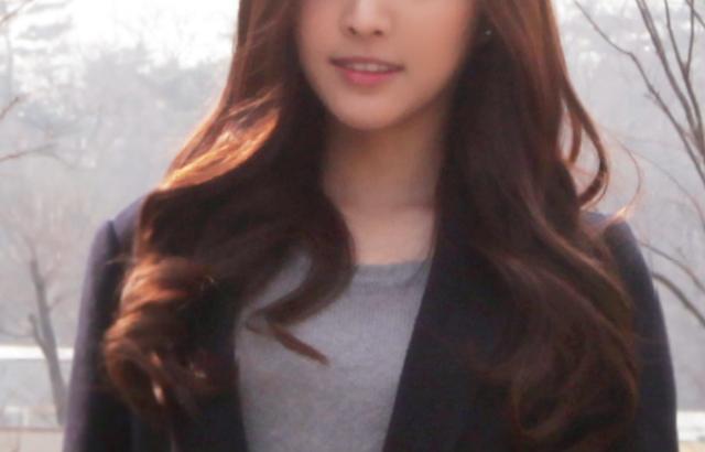 손나은