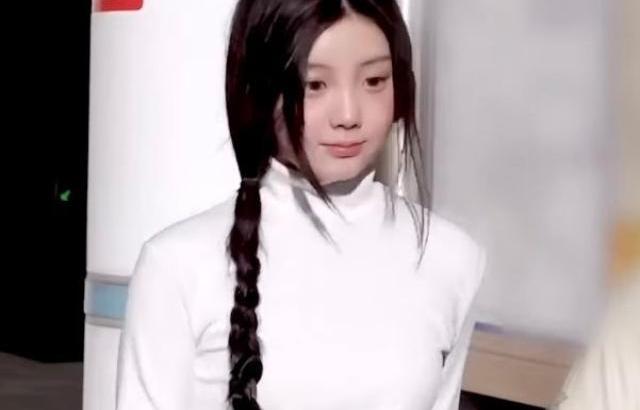 ILLIT WONHEE