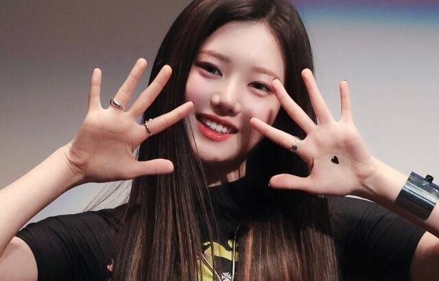 베이비몬스터 로라