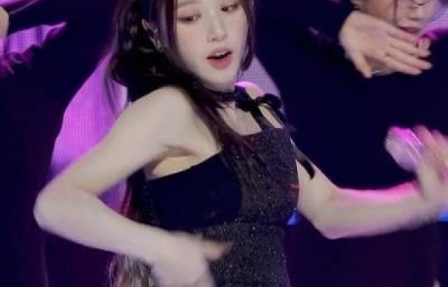 블랙 민소매 원피스 검스 ARTMS 희진
