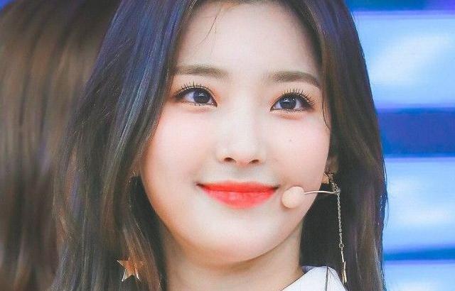 FROMIS_9  Lee Sae Rom