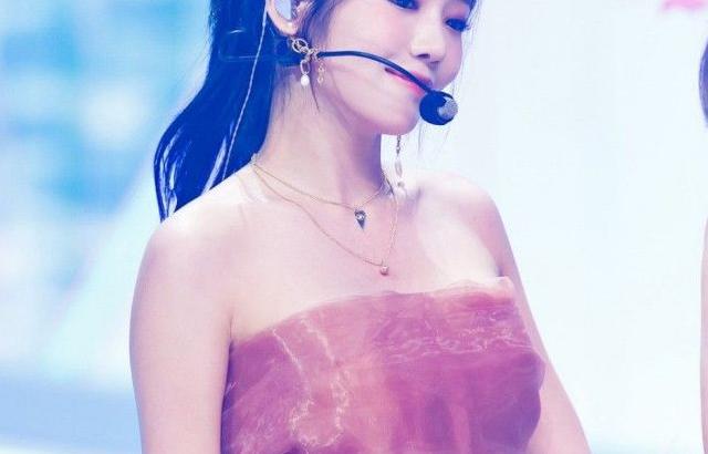 FROMIS9 Roh Ji Sun