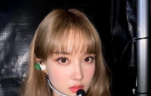 스테이씨 윤