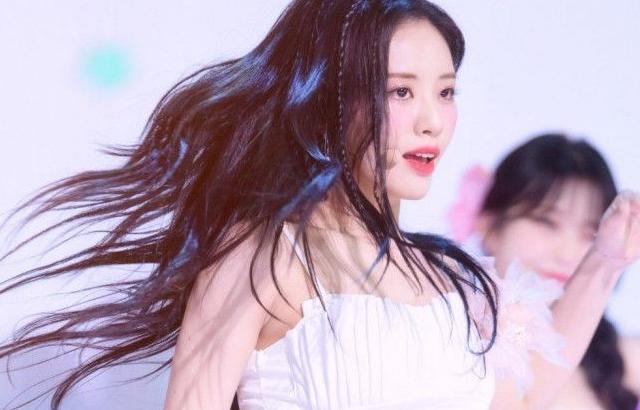 FROMIS9 Park Ji Won