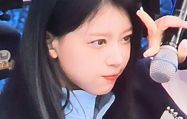 ILLIT(아일릿) 모카