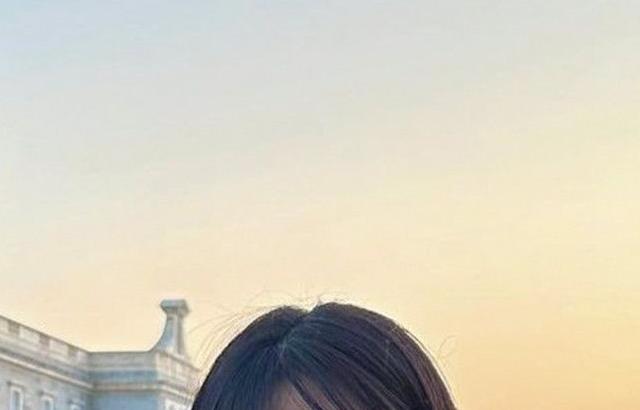 안유진