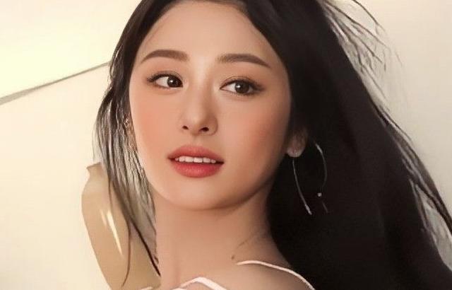 LE-SSERAFIM Yunjin