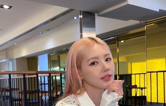 (G)-IDLE 미연