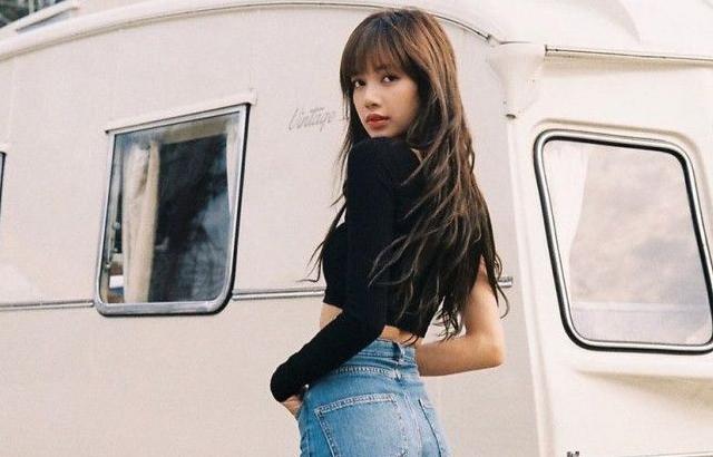 BLACKPINK LISA