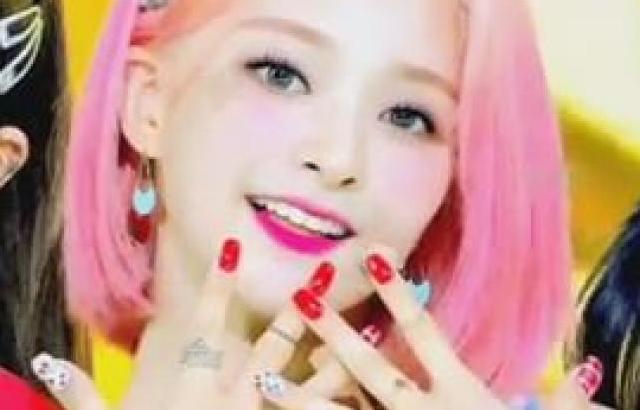 금요일 밤의 이나경