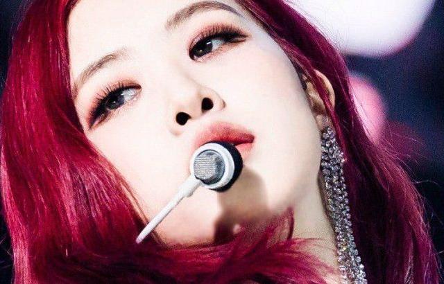 BLACKPINK Rose
