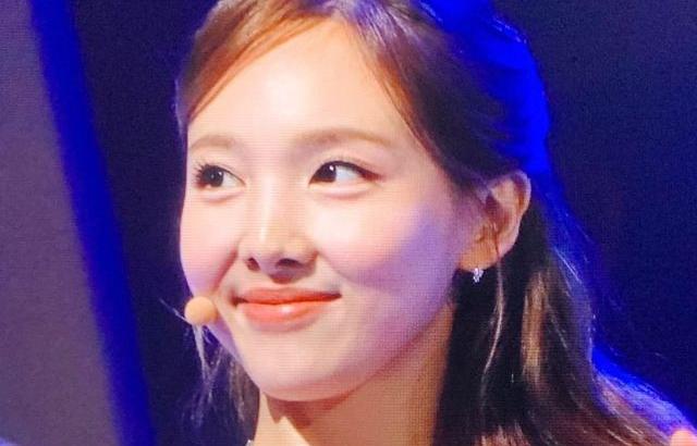 TWICE NAYEON