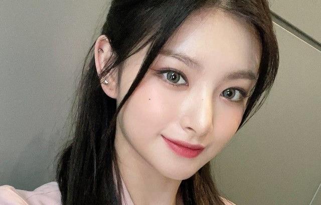 EVERGLOW 왕이런