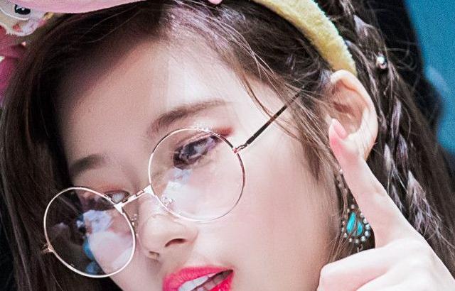 트와이스 사나