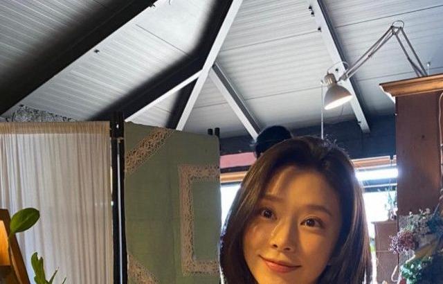 사진 찍히는 방법을 까먹은 이주빈