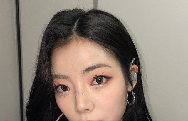 PURPLE KISS  NA GO EUN